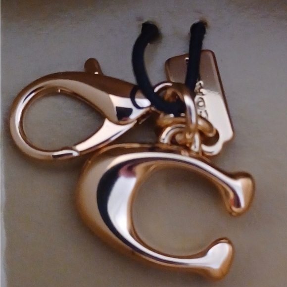 COACH Corner Zip Glitter Leather Wristlet Boxed Gift Box 2 Charms 100% AUTHENTIC - Picture 3 of 8